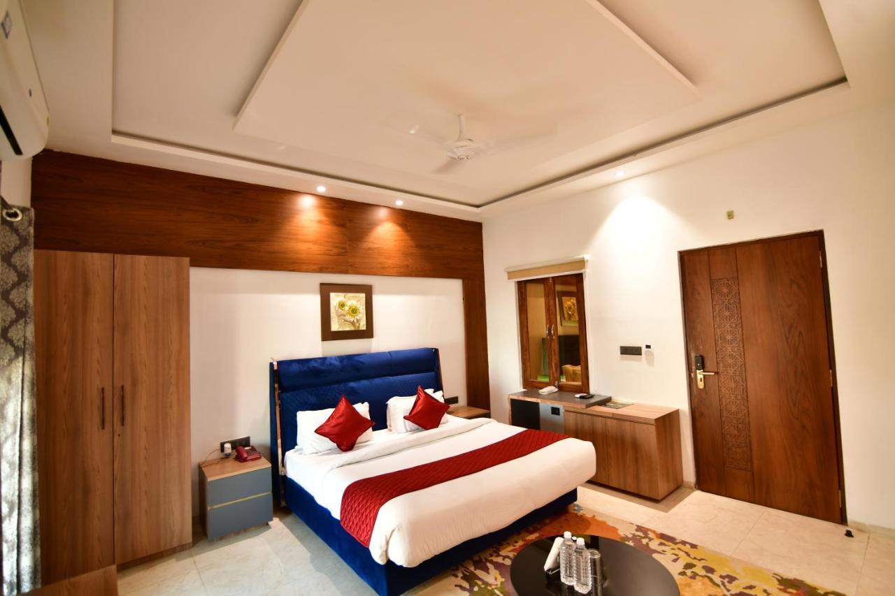 Kohinoor Palace - A Heritage Hotel Faizābād Eksteriør billede