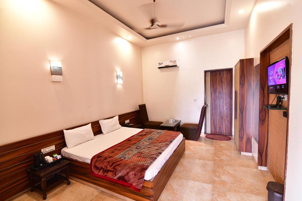Kohinoor Palace - A Heritage Hotel Faizābād Eksteriør billede
